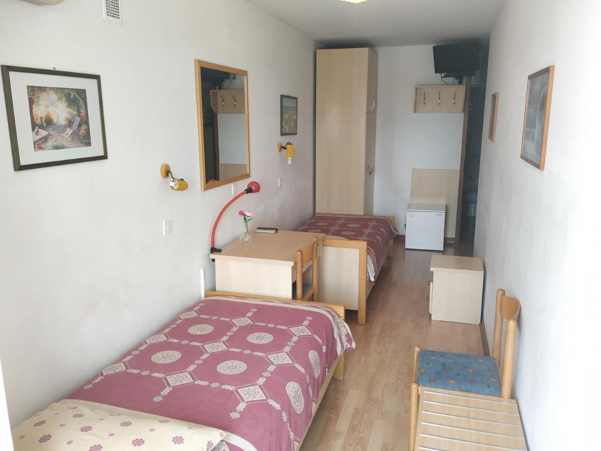 Accomodation Pertout Nova Gorica Exterior foto